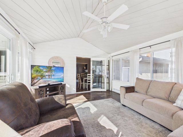 1187 Madison Street S, Shakopee, MN 55379