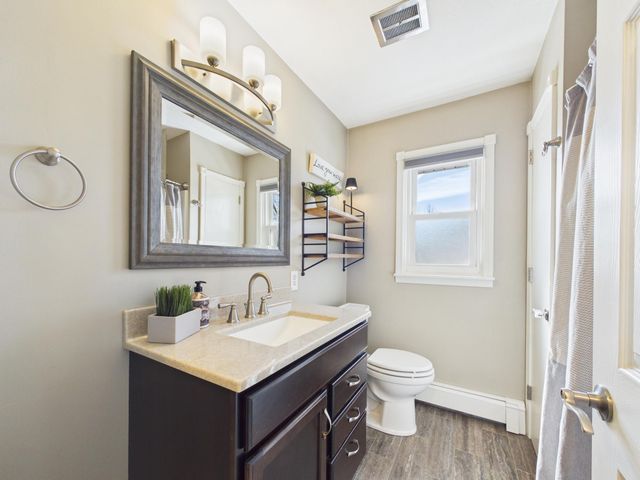 1187 Madison Street S, Shakopee, MN 55379