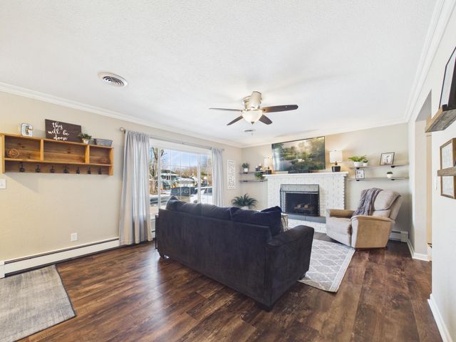 1187 Madison Street S, Shakopee, MN 55379