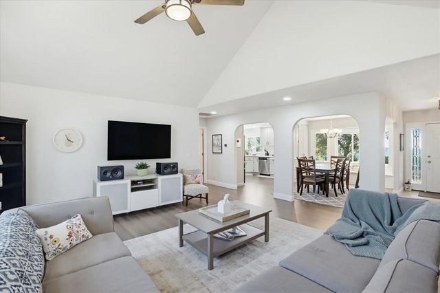 18639 Fay Ridge Ct, Grass Valley, CA 95949