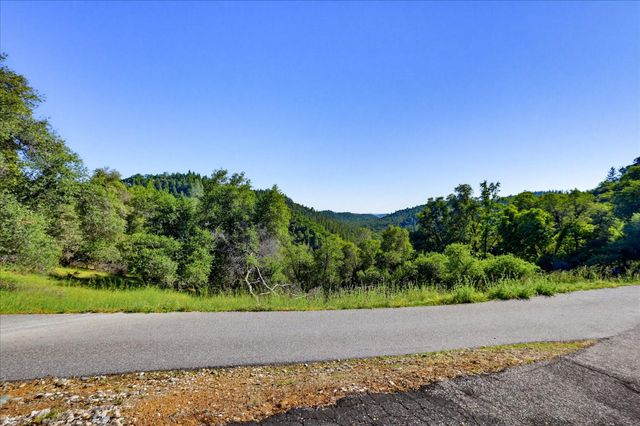 18639 Fay Ridge Ct, Grass Valley, CA 95949