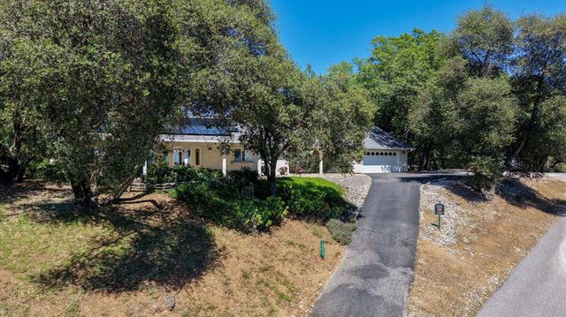 18639 Fay Ridge Ct, Grass Valley, CA 95949