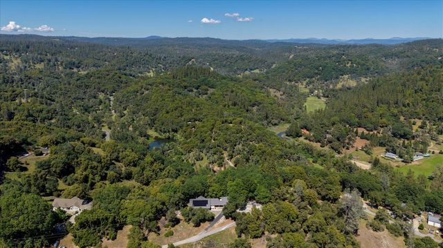 18639 Fay Ridge Ct, Grass Valley, CA 95949
