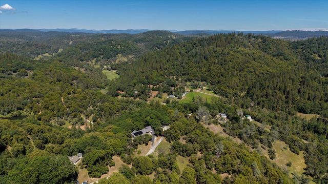 18639 Fay Ridge Ct, Grass Valley, CA 95949