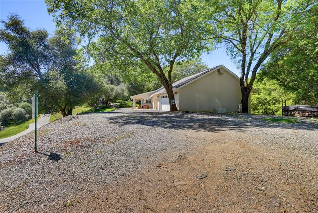 18639 Fay Ridge Ct, Grass Valley, CA 95949