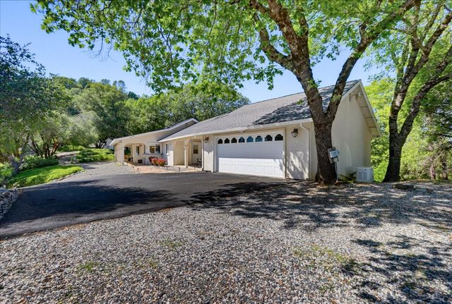 18639 Fay Ridge Ct, Grass Valley, CA 95949