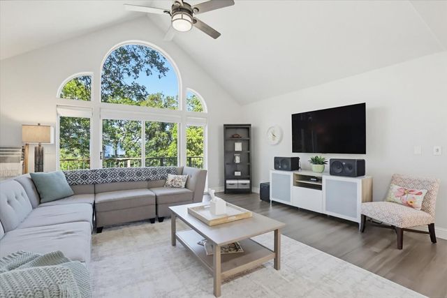 18639 Fay Ridge Ct, Grass Valley, CA 95949