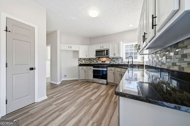 300 Emerald Way, Senoia, GA 30276