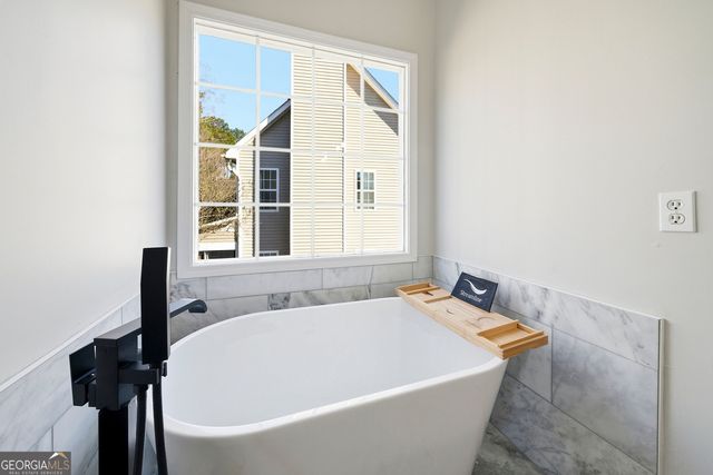 300 Emerald Way, Senoia, GA 30276