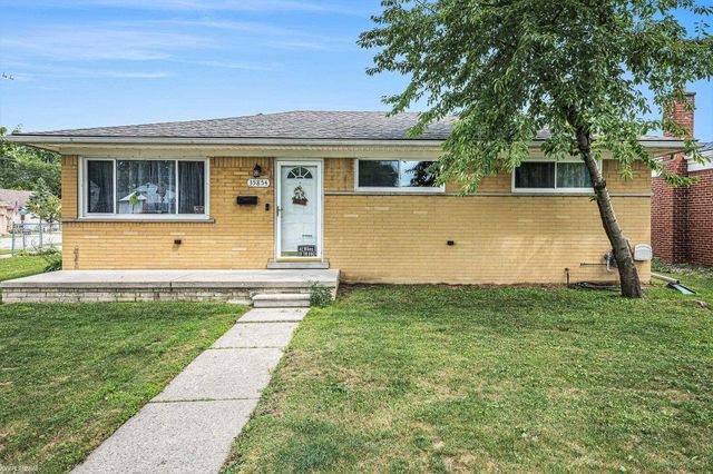 35854 Weideman Street, Clinton Township, MI 48035