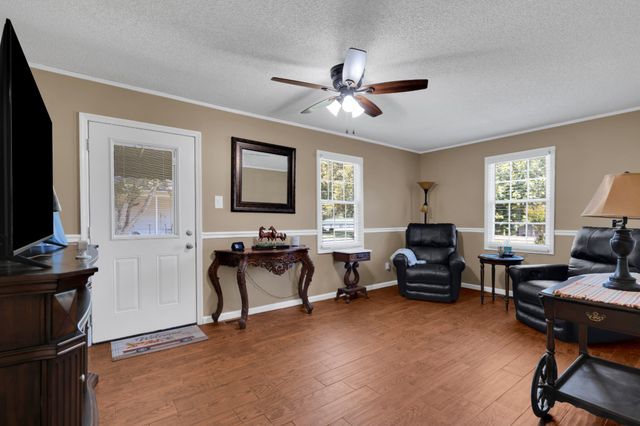 316 Davis St, Cowan, TN 37318