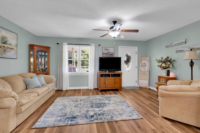 316 Davis St, Cowan, TN 37318