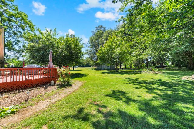 316 Davis St, Cowan, TN 37318