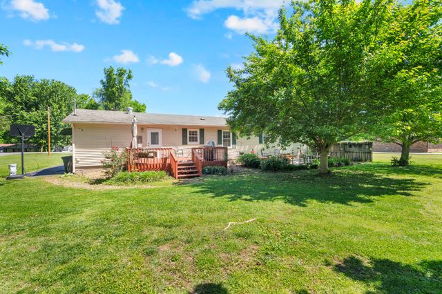 316 Davis St, Cowan, TN 37318