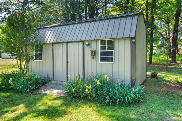 316 Davis St, Cowan, TN 37318