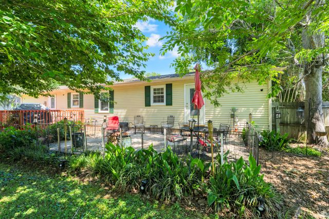 316 Davis St, Cowan, TN 37318