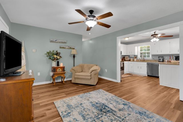 316 Davis St, Cowan, TN 37318