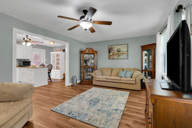 316 Davis St, Cowan, TN 37318