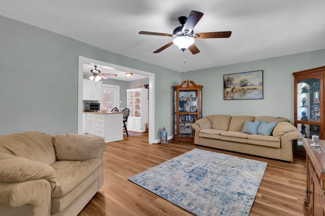 316 Davis St, Cowan, TN 37318