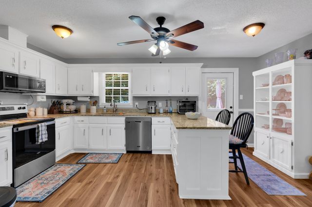 316 Davis St, Cowan, TN 37318