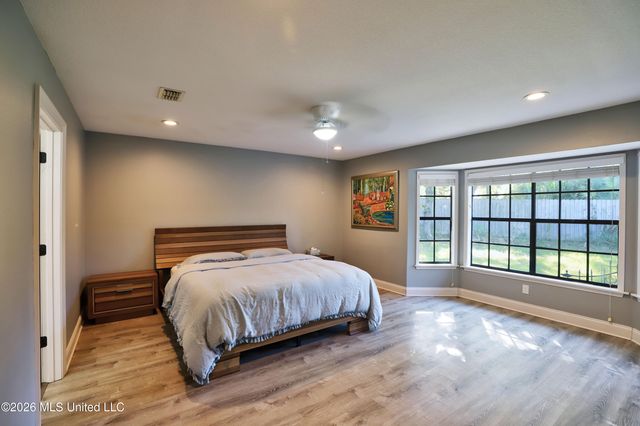 6662 Ahekolo Circle, Diamondhead, MS 39525