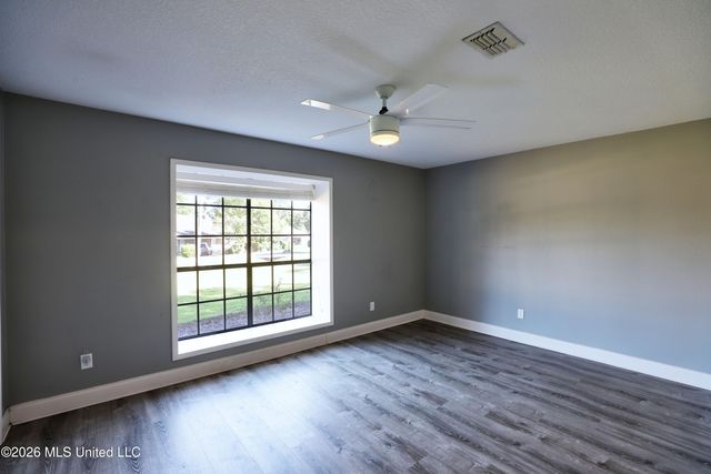 6662 Ahekolo Circle, Diamondhead, MS 39525