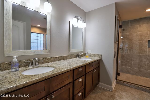 6662 Ahekolo Circle, Diamondhead, MS 39525