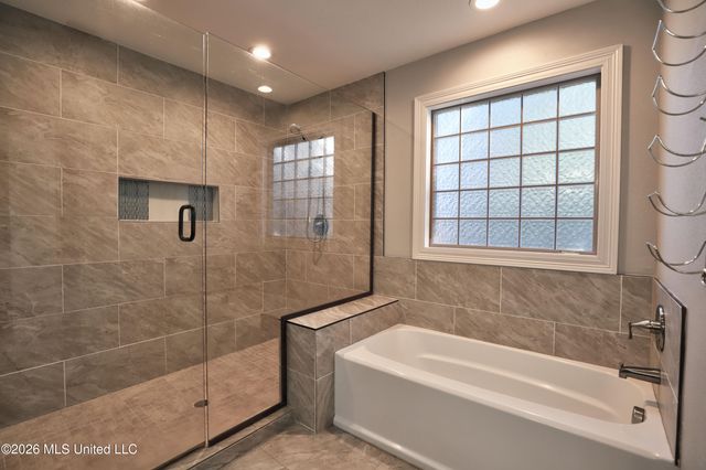 6662 Ahekolo Circle, Diamondhead, MS 39525