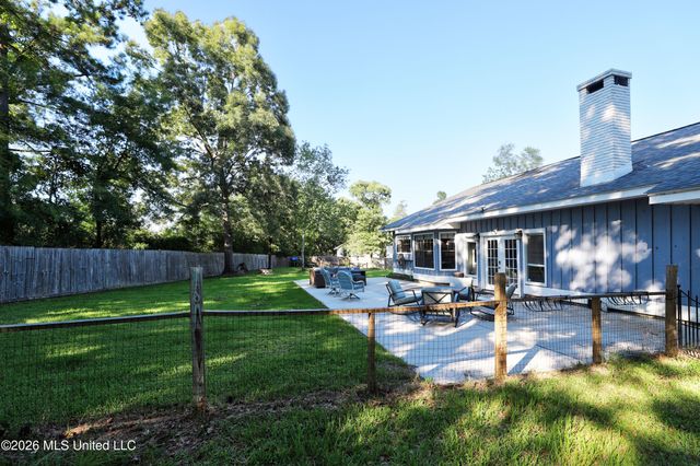 6662 Ahekolo Circle, Diamondhead, MS 39525