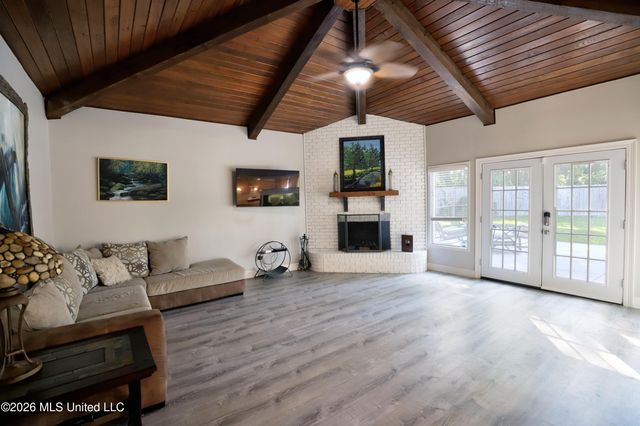 6662 Ahekolo Circle, Diamondhead, MS 39525
