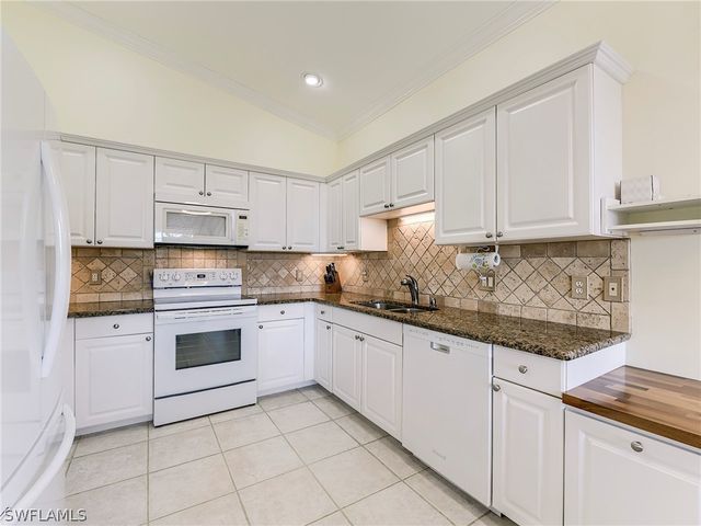 3000 Meandering WAY 201, Fort Myers, FL 33905