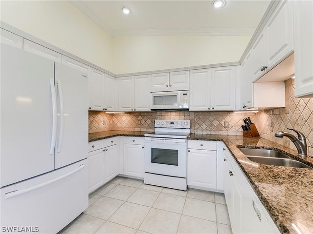 3000 Meandering WAY 201, Fort Myers, FL 33905