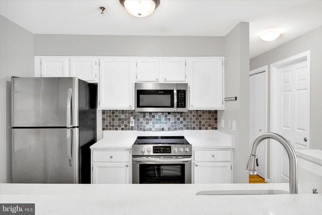 1100 Quaker Hill Dr Apt 10, Alexandria, VA 22314
