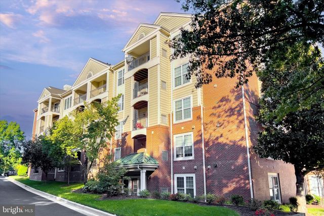 1100 Quaker Hill Dr Apt 10, Alexandria, VA 22314