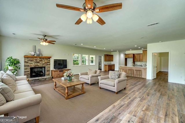 590 Pinebrook Drive, Blairsville, GA 30512