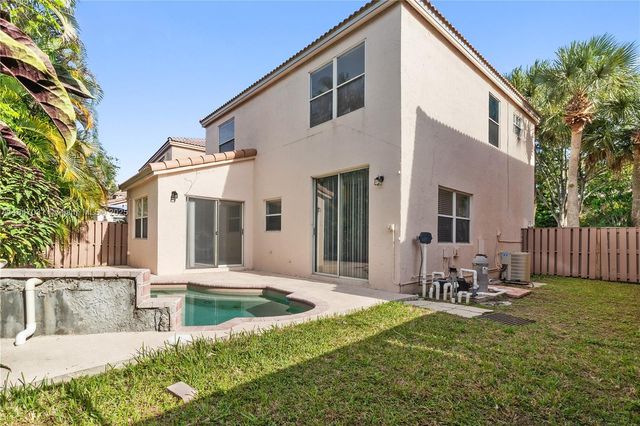 10781 NW 12 Dr, Plantation, FL 33322