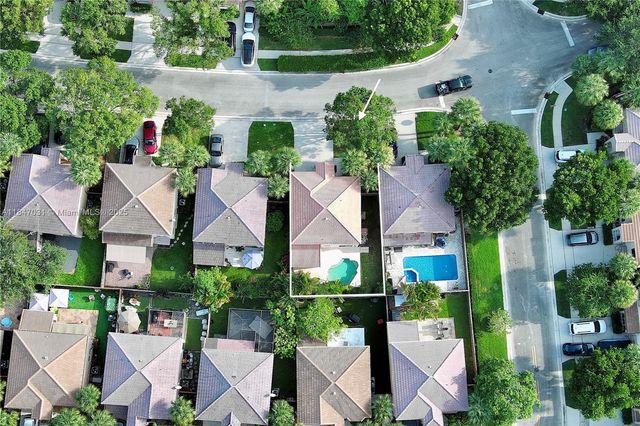 10781 NW 12 Dr, Plantation, FL 33322