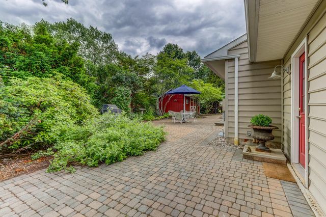 827 MOUNT AIRY RD, Collegeville, PA 19426