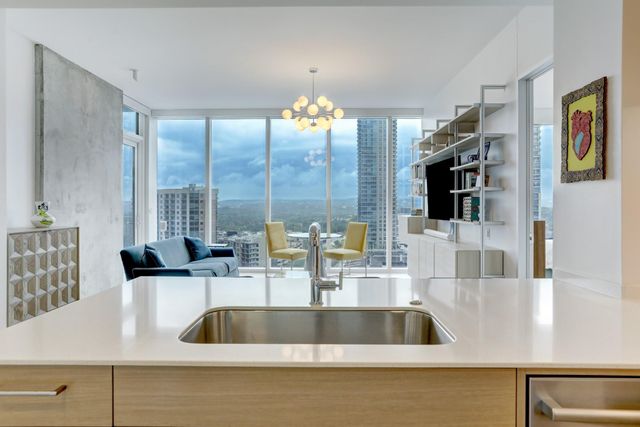 301 West Ave 1409, Austin, TX 78701