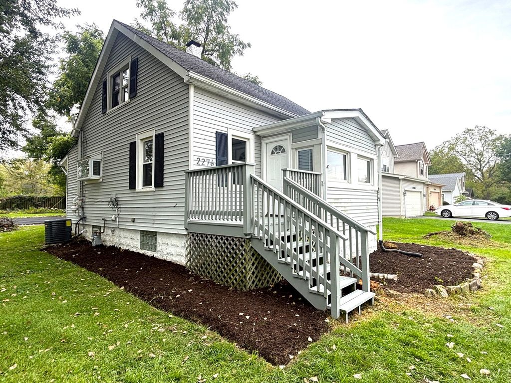 2276 Manchester Road, Wheaton, IL 60187 — exterior