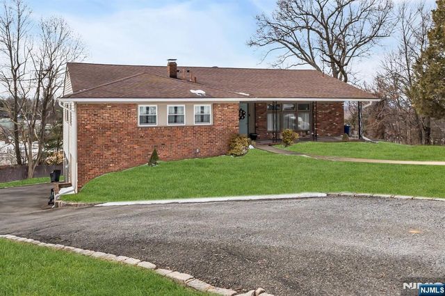 4 Korwel Court, West Orange, NJ 07052