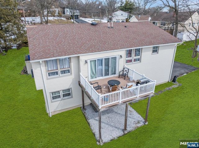 4 Korwel Court, West Orange, NJ 07052