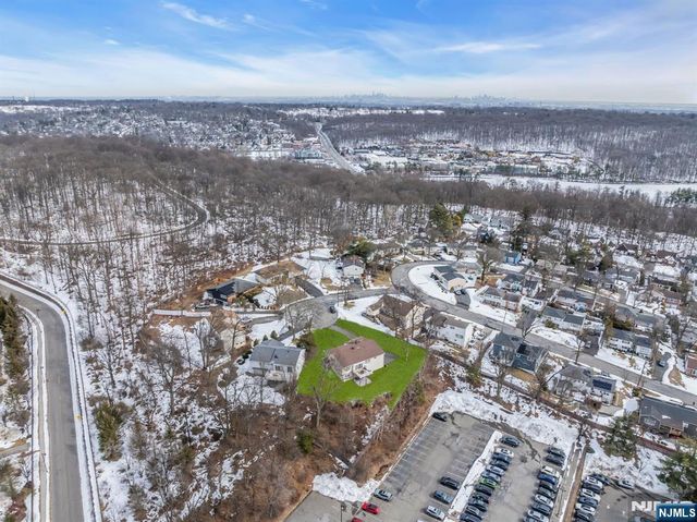 4 Korwel Court, West Orange, NJ 07052