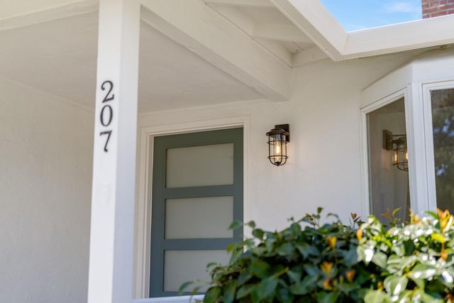 207 Kingsbury Drive, Aptos, CA 95003