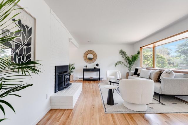 207 Kingsbury Drive, Aptos, CA 95003