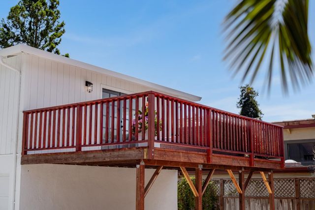 207 Kingsbury Drive, Aptos, CA 95003