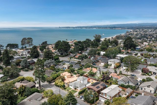 207 Kingsbury Drive, Aptos, CA 95003