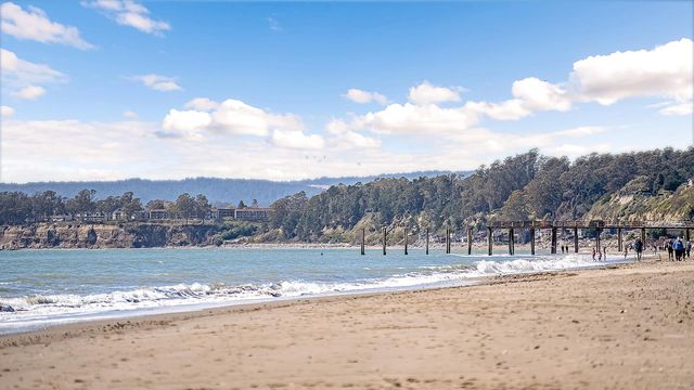 207 Kingsbury Drive, Aptos, CA 95003