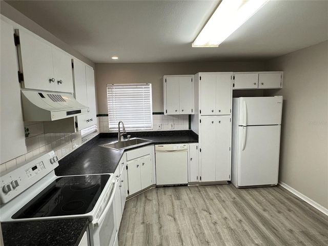 8108 TOM SAWYER DRIVE, Tampa, FL 33637