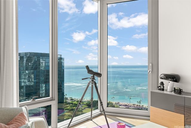 1001 Queen Street PH 3904, Honolulu, HI 96814